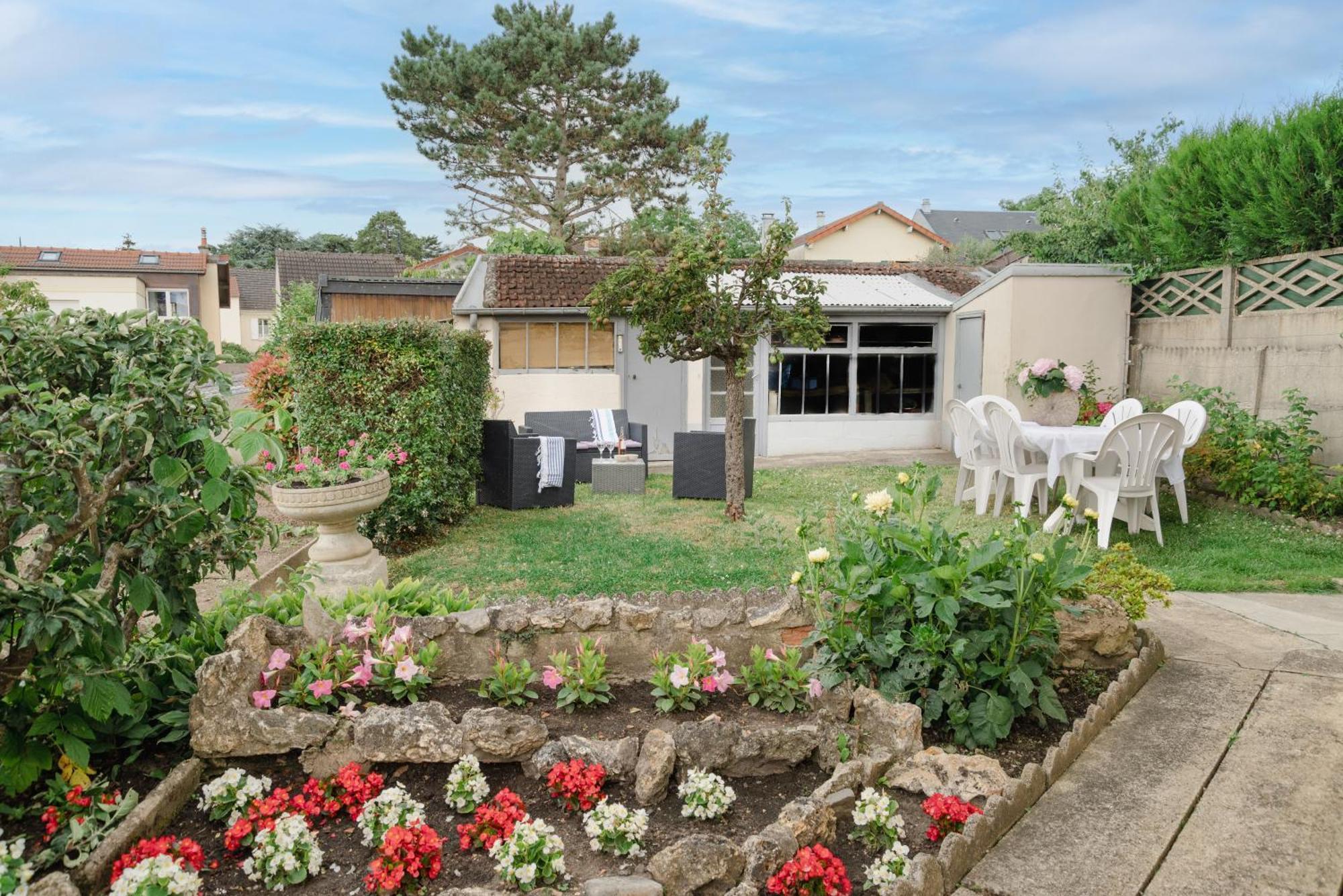5 Min Chateau Charmante Maison Et Son Jardin Prive ベルサイユ エクステリア 写真