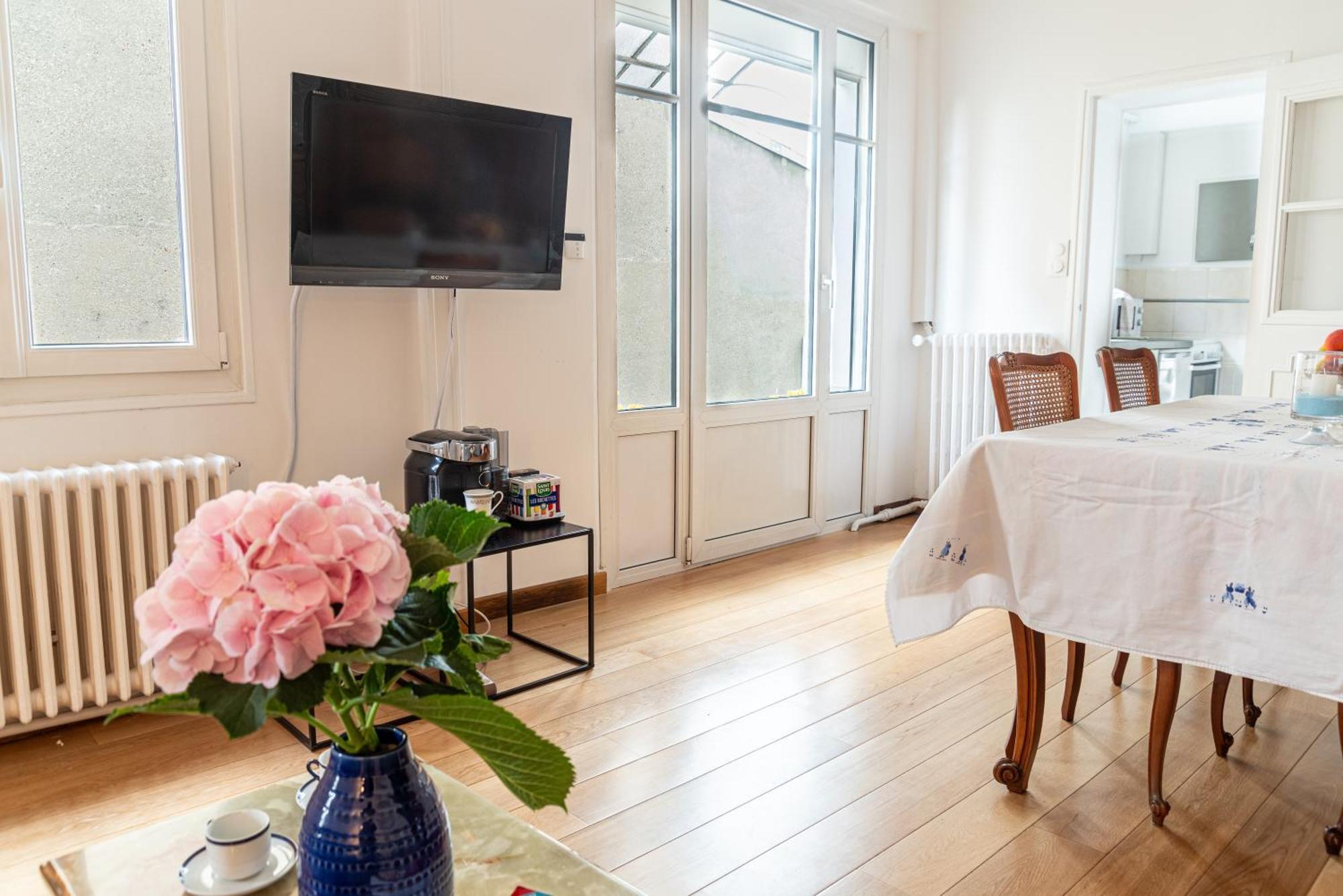 5 Min Chateau Charmante Maison Et Son Jardin Prive ベルサイユ エクステリア 写真